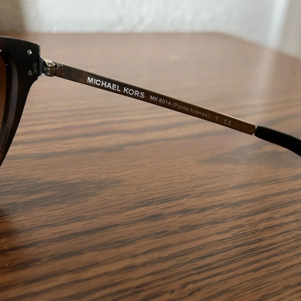 Michael Kors Sunglasses - Picture 3 of 6